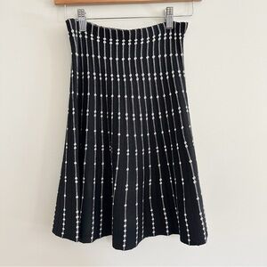 NWT Max Studio Nash Sweater Knit Skirt M/L Black White